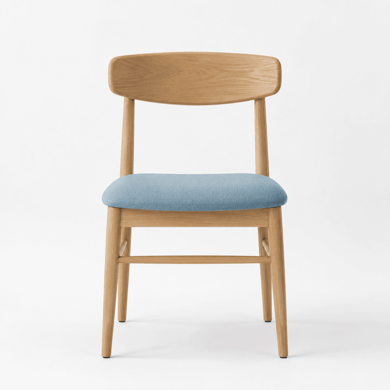 Compact oak chair